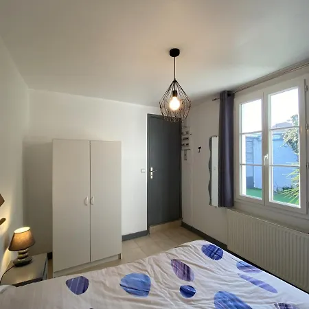 Maison Fouras, 3 Pieces, 4 Personnes - Fr-1-709-7 *